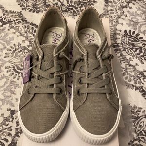 Womens blowfish shoes